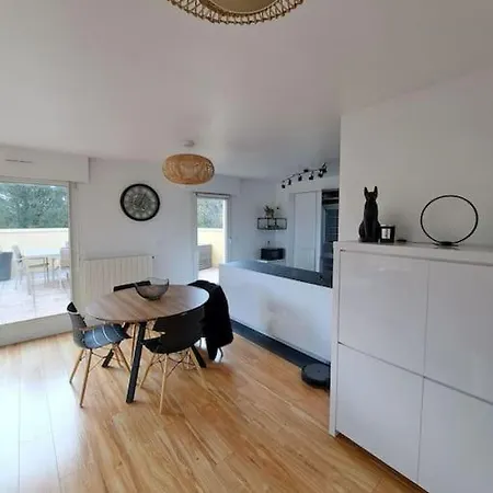Appartement Meuble 2 Chambres Au Golf De Nîmes